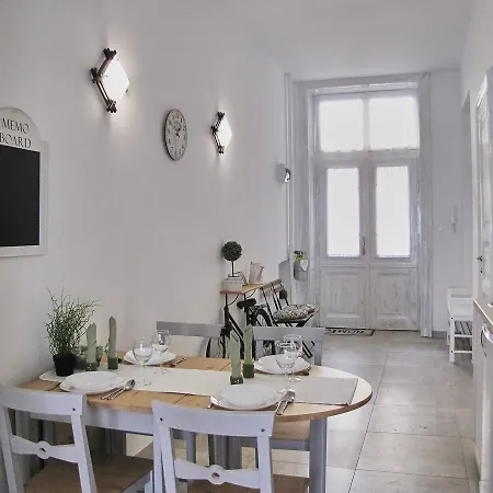 Shabby Chic | アパート ブダペスト